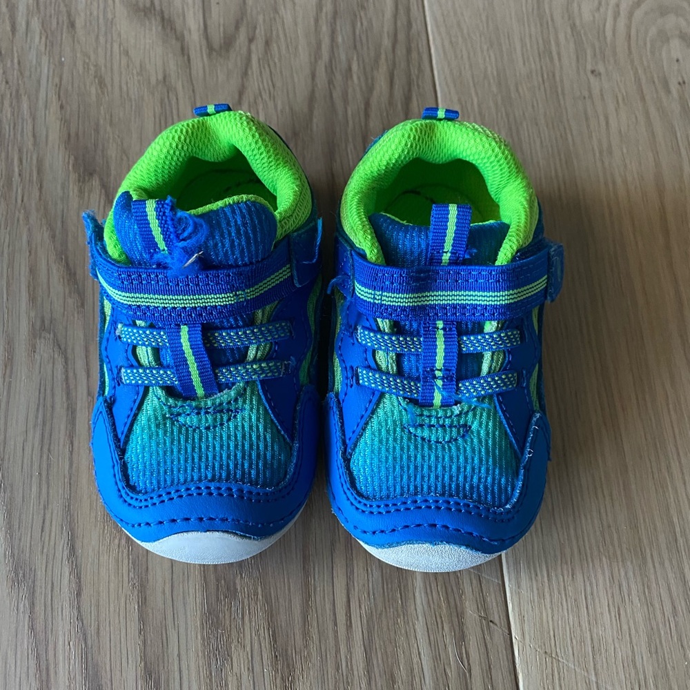 Stride Rite Unisex-Child Soft Motion Kylo Sneaker